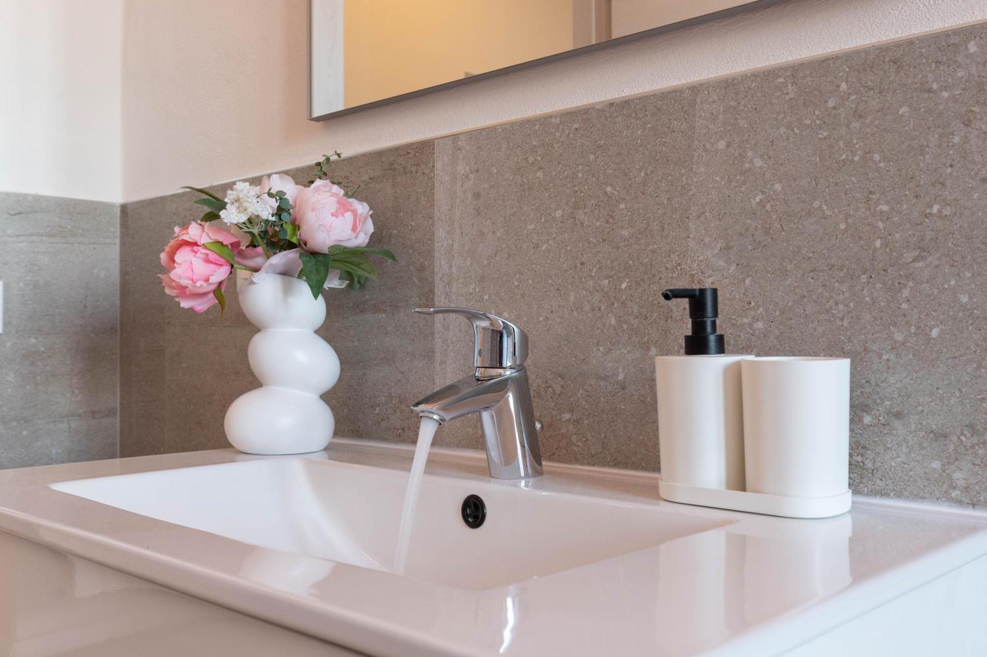Abbraccio Di Mare- Relax Vicino Al Porto Apartment ลีวอร์โน ภายนอก รูปภาพ